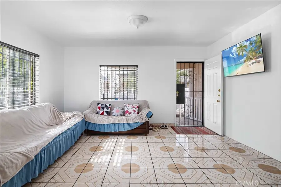 506 E 62nd Street, Los Angeles, CA 90003 - #3