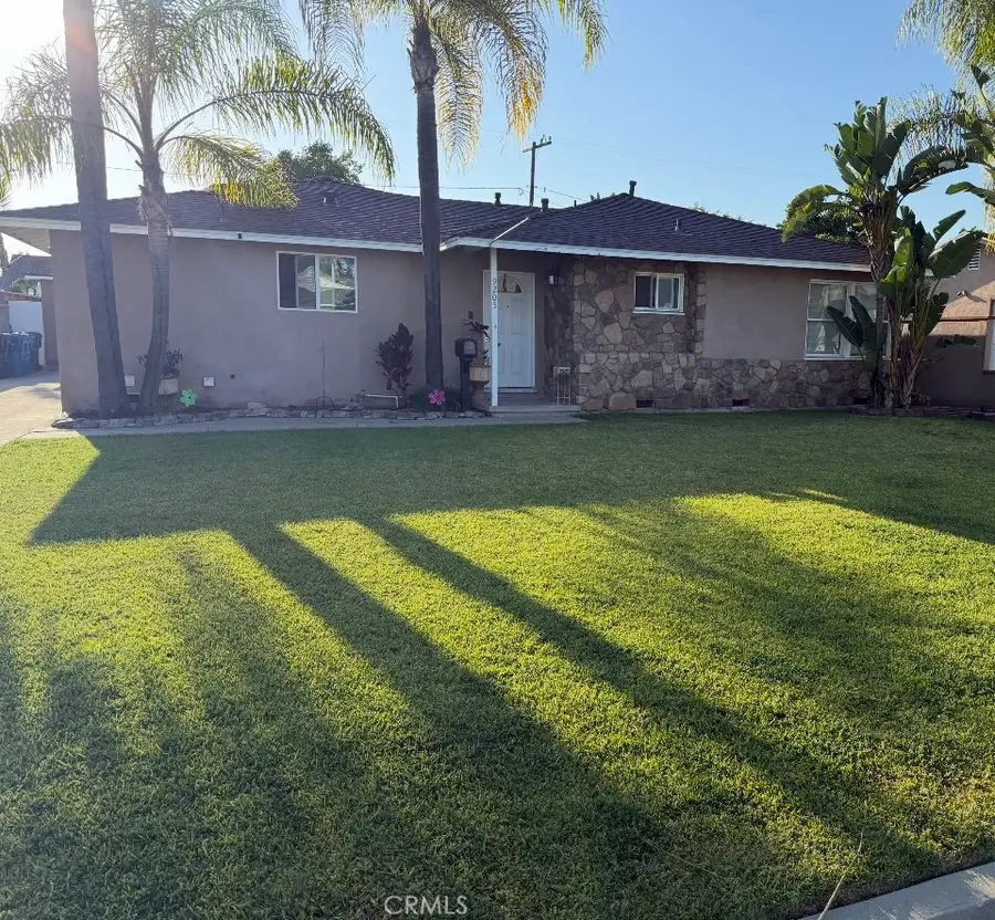 9203 Eglise Avenue, Downey, CA 90240 - #2