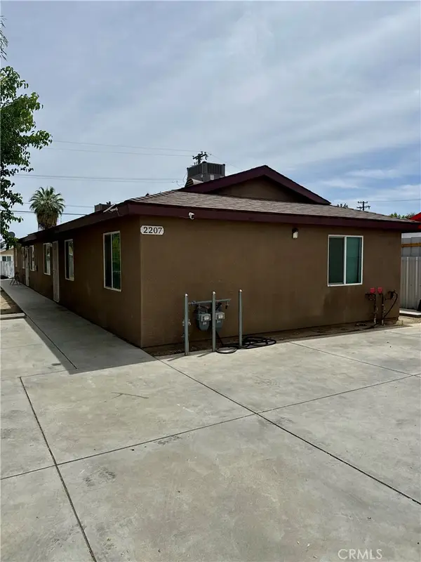 2207 Monterey, Bakersfield, CA 93306