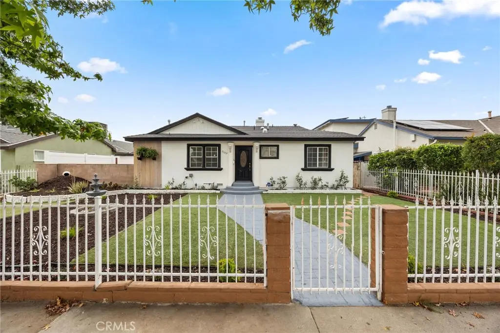 11213 Haskell Avenue, Granada Hills, CA 91344 - #1