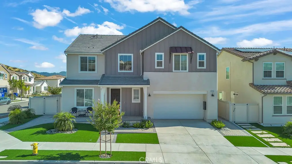 18100 Tableau, Saugus, CA 91350 - #1