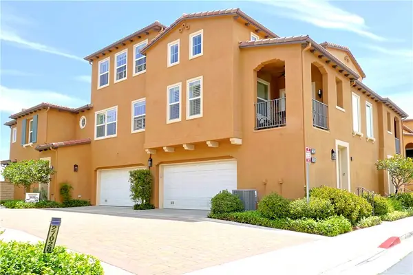 27022 Pebble Beach, Valencia, CA 91381