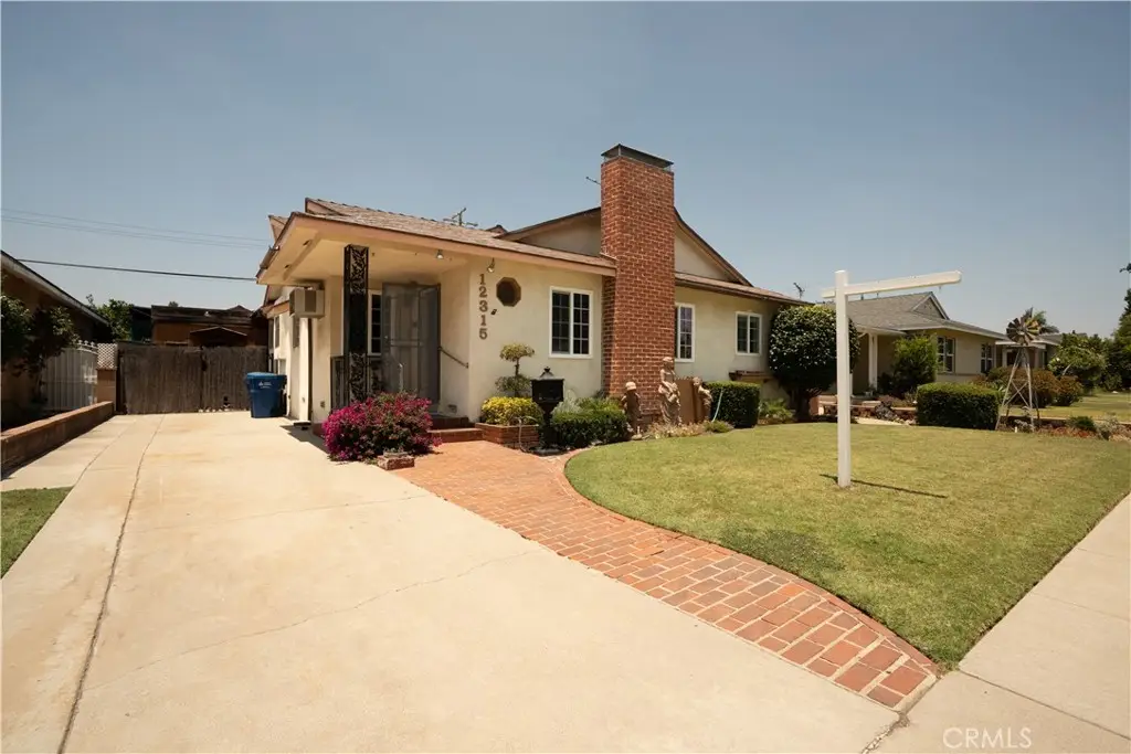 12315 Pomering, Downey, CA 90242 - #1