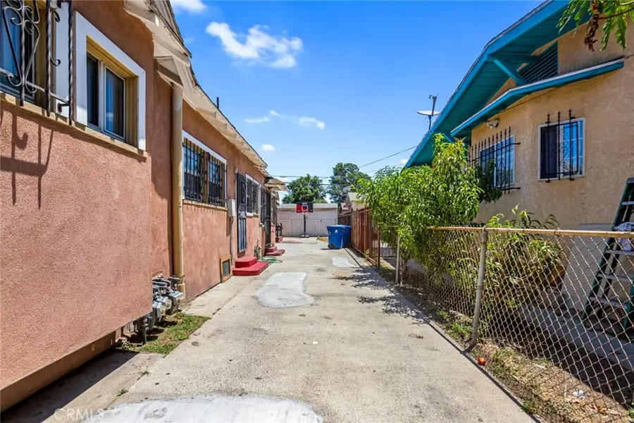 924 W 76th, Los Angeles, CA 90044 - #2