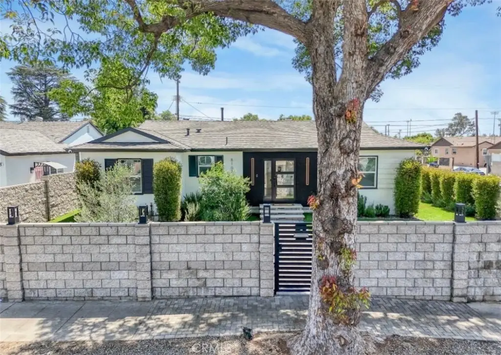 8102 Willis, Panorama City, CA 91402 - #1