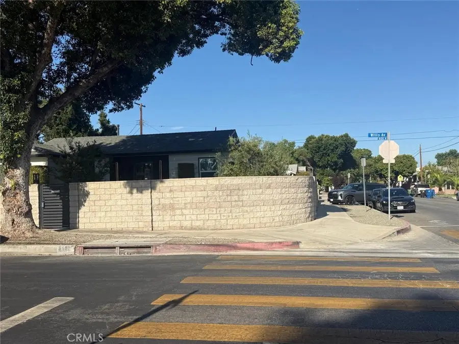 8102 Willis, Panorama City, CA 91402 - #2
