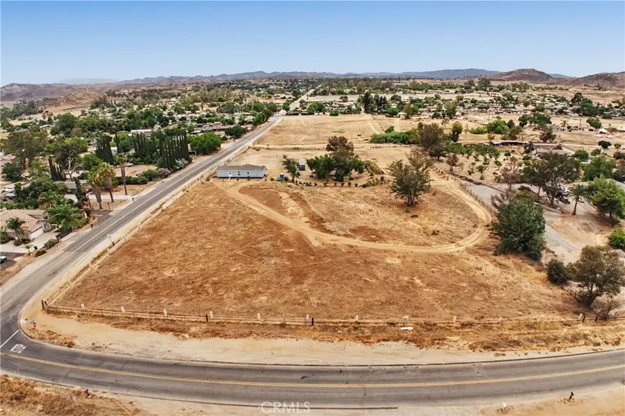 343 220-026, Perris, CA 92570 - #2