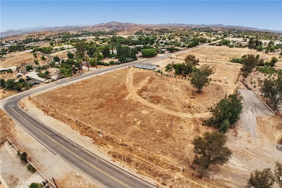 343 220-026, Perris, CA 92570 - #3