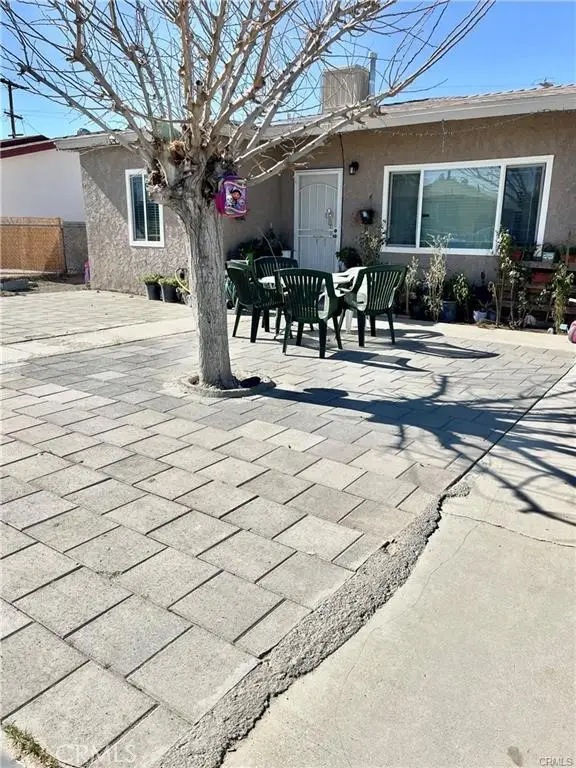 34262 Paris, Barstow, CA 92311 - #1