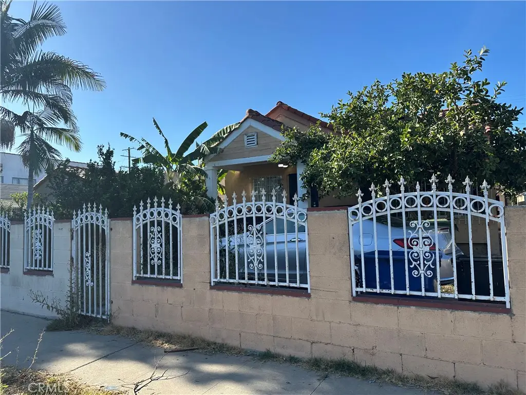 1137 W 61st, Los Angeles, CA 90044 - #1
