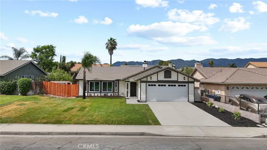 2402 W Sunrise Drive, Rialto, CA 92377 - #1