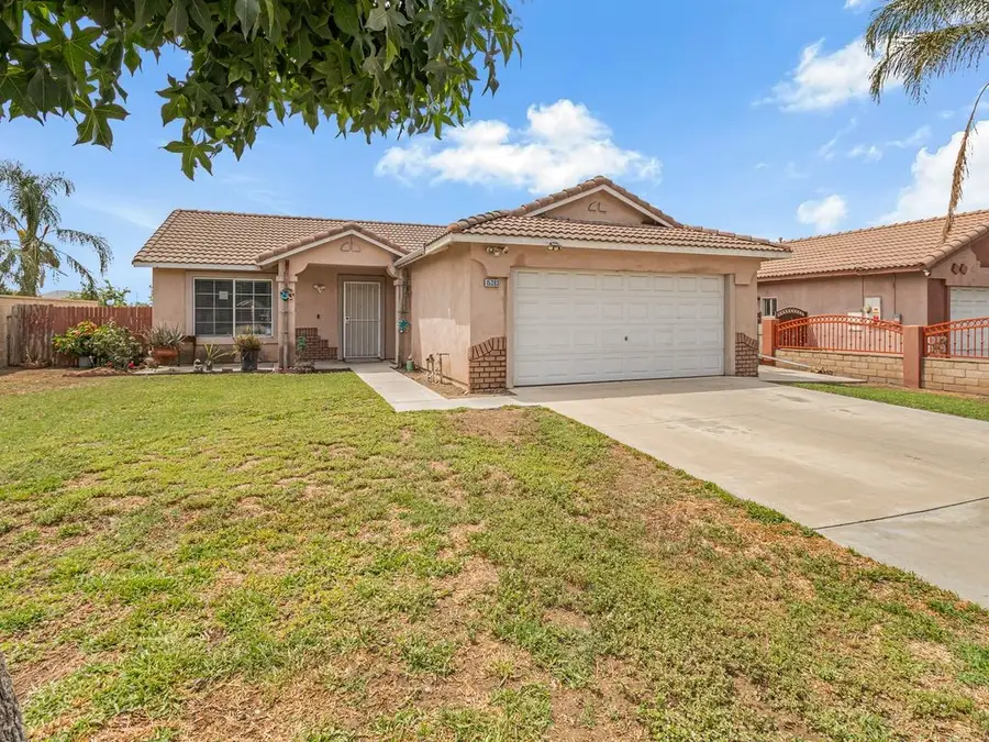 15393 Holly Drive, Fontana, CA 92335 - #2
