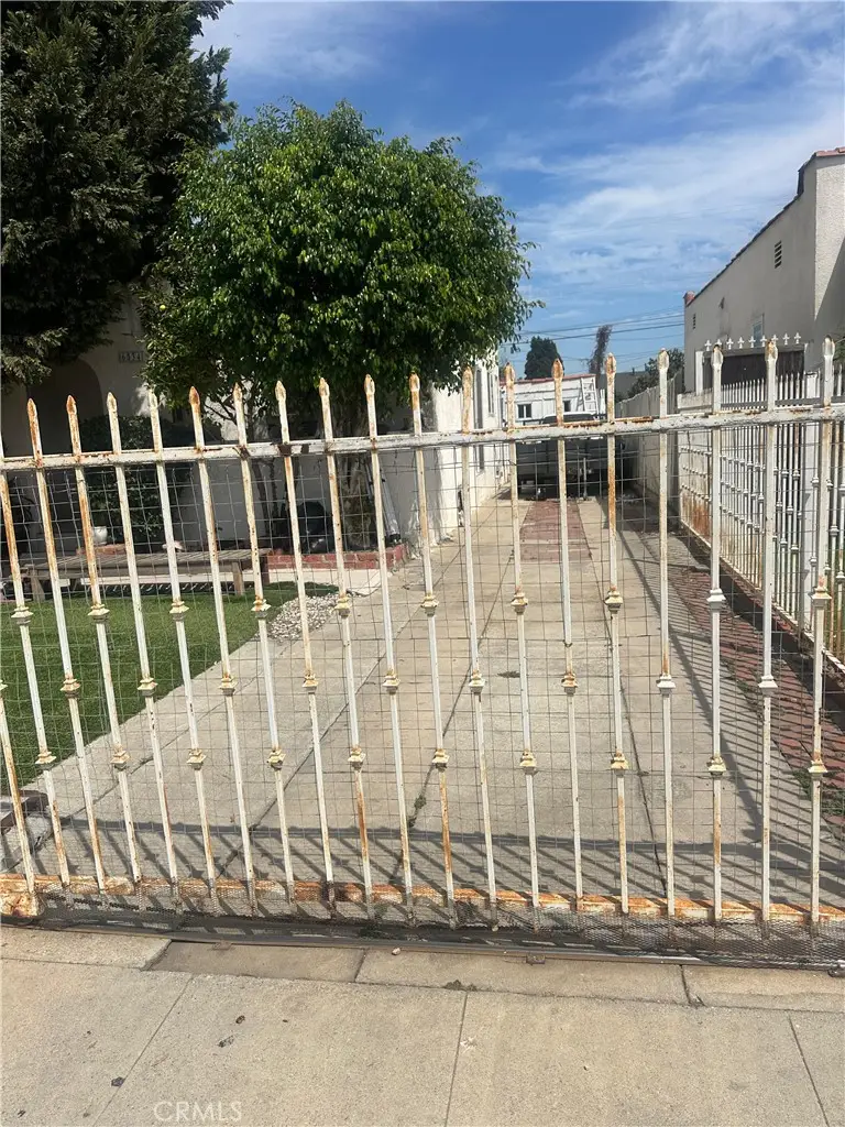 6534 4th, Los Angeles, CA 90043 - #2
