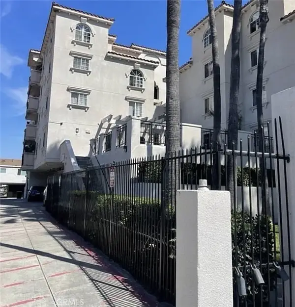 7018 Rita Ave #404, Huntington Park, CA 90255