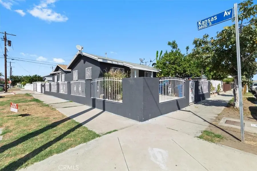 1049 W 67th, Los Angeles, CA 90044 - #3