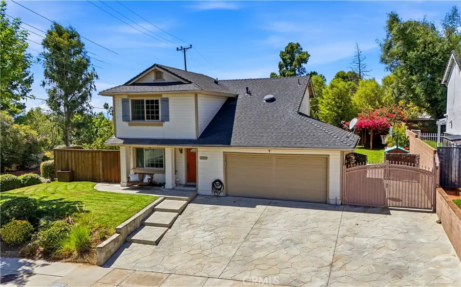 13945 Simshaw Avenue, Sylmar, CA 91342 - #3
