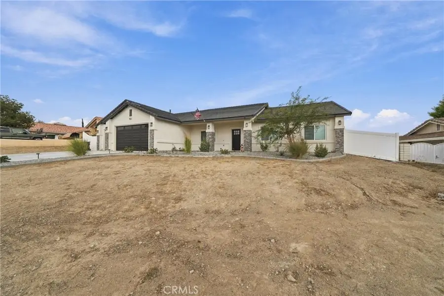 16323 Menahka, Apple Valley, CA 92307 - #2