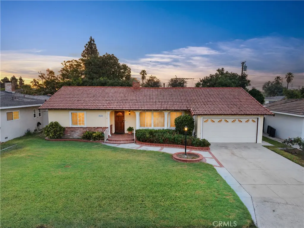 10240 Newville, Downey, CA 90241 - #1