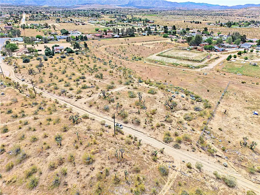 132 E Avenue V13, Pearblossom, CA 93553 - #3