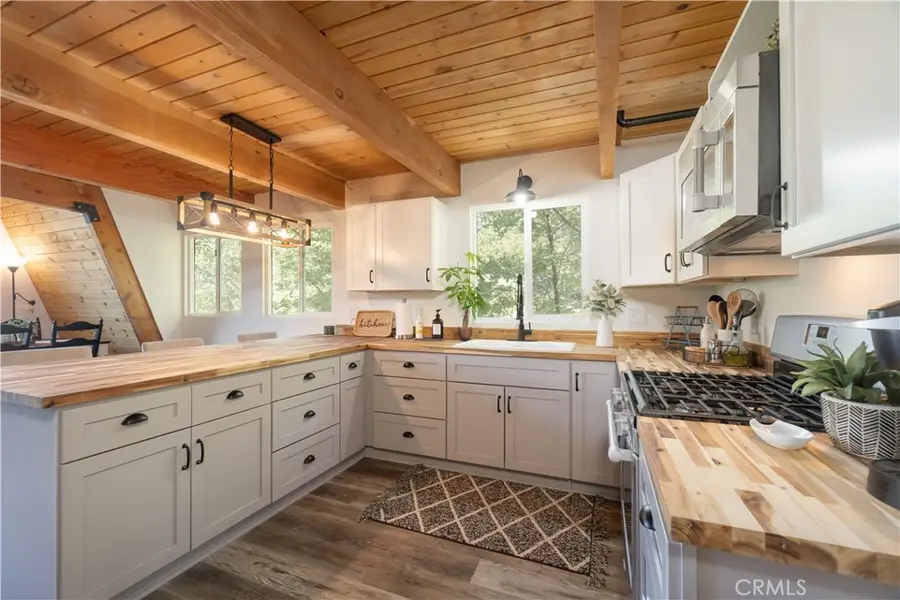 1154 Yukon Drive, Lake Arrowhead, CA 92352 - Image #2