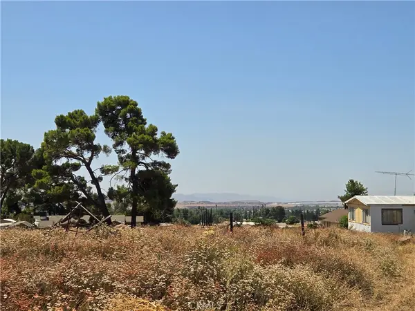 9575 Oak Glen Road, Cherry Valley, CA 92223