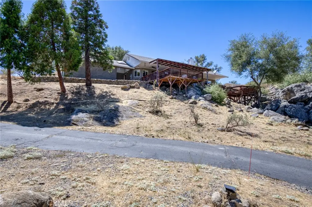 30850 Yosemite Springs Parkway, Coarsegold, CA 93614 - Image #1