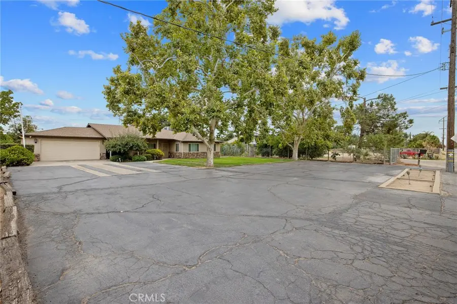 1714 N Blythe, Fresno, CA 93722 - Image #2