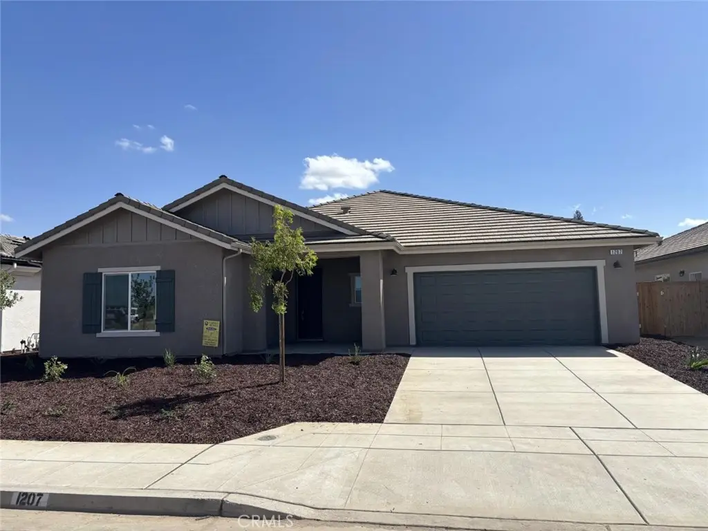 1207 Via Valencia, Madera, CA 93637 - #1