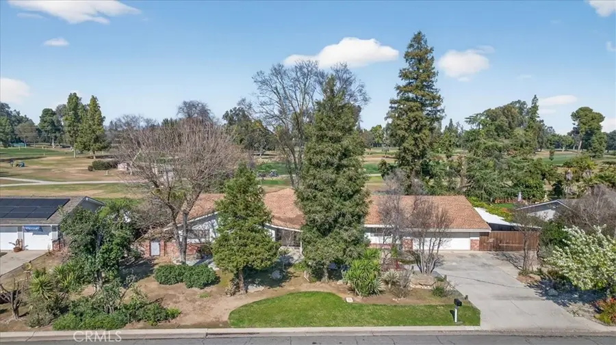 5867 E Club View, Fresno, CA 93727 - #2