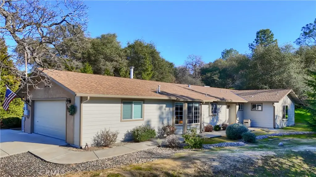 31135 Blue Jay Court, Coarsegold, CA 93614 - Image #1