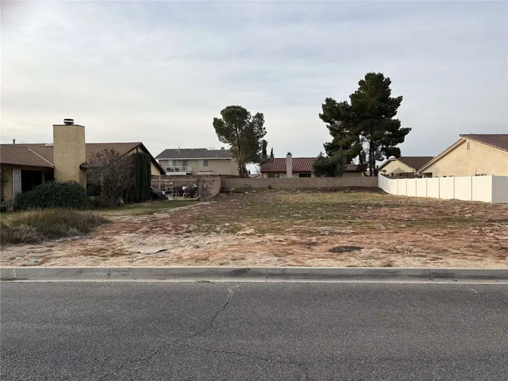13089 Bermuda Dunes Road, Victorville, CA 92395 - #1