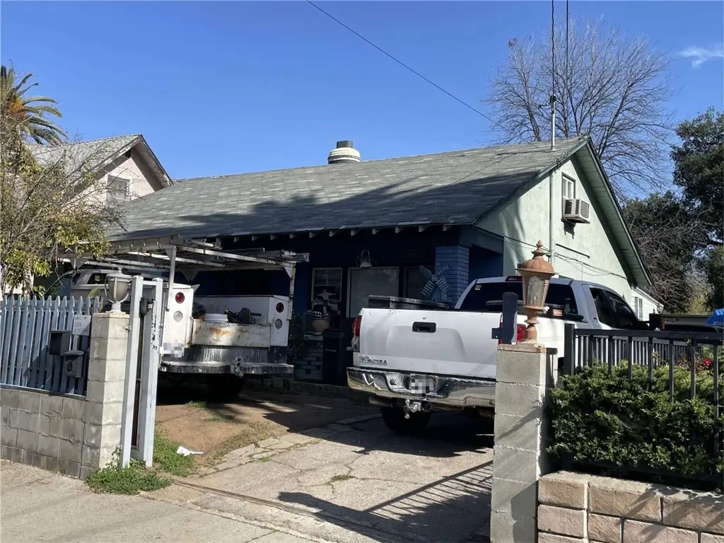 2104 Marengo Avenue, Altadena, CA 91001 - Image #1