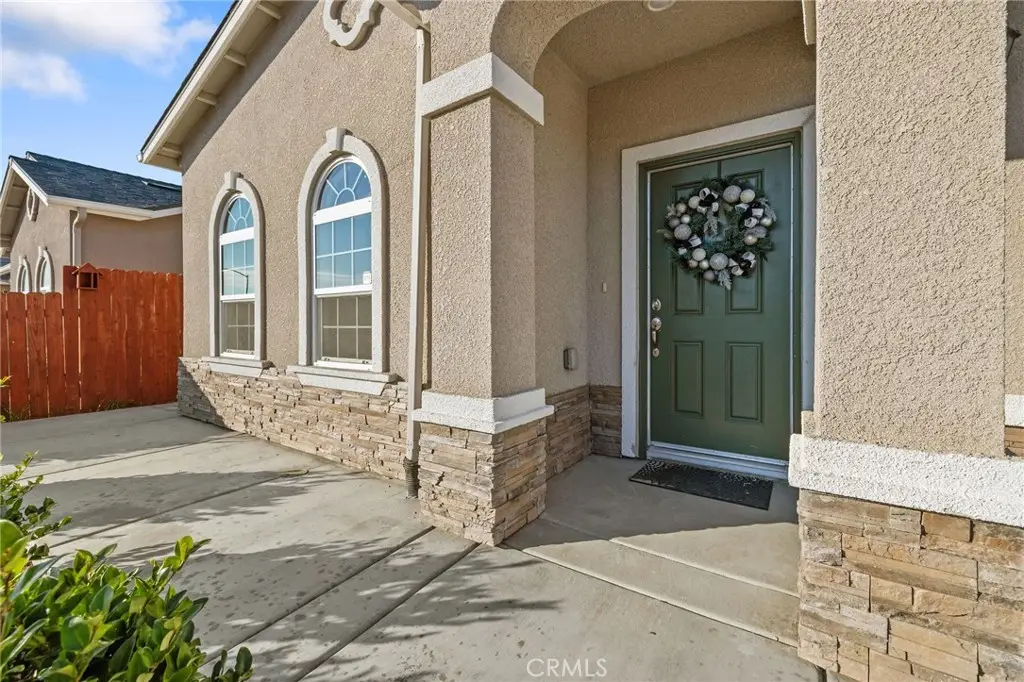 1237 E Orange Street, Avenal, CA 93204 - #1