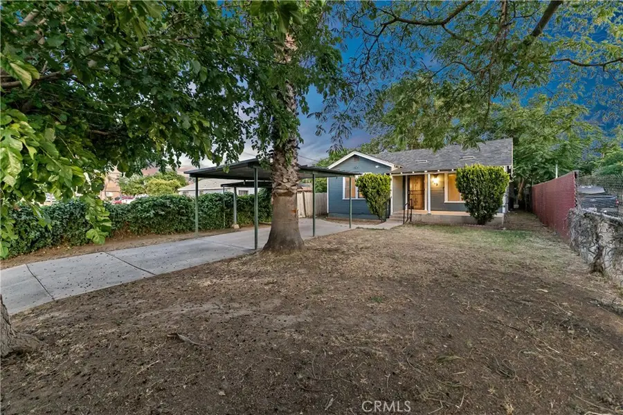 129 W Atchison, Fresno, CA 93706 - #2