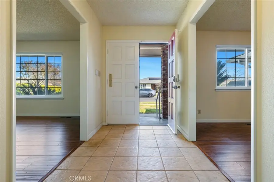 6647 N Anna Street, Fresno, CA 93710 - #3