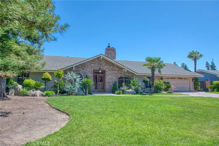 1521 S Bush, Fresno, CA 93727 - #2