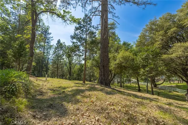 1 Oak Lane, Oakhurst, CA 93644