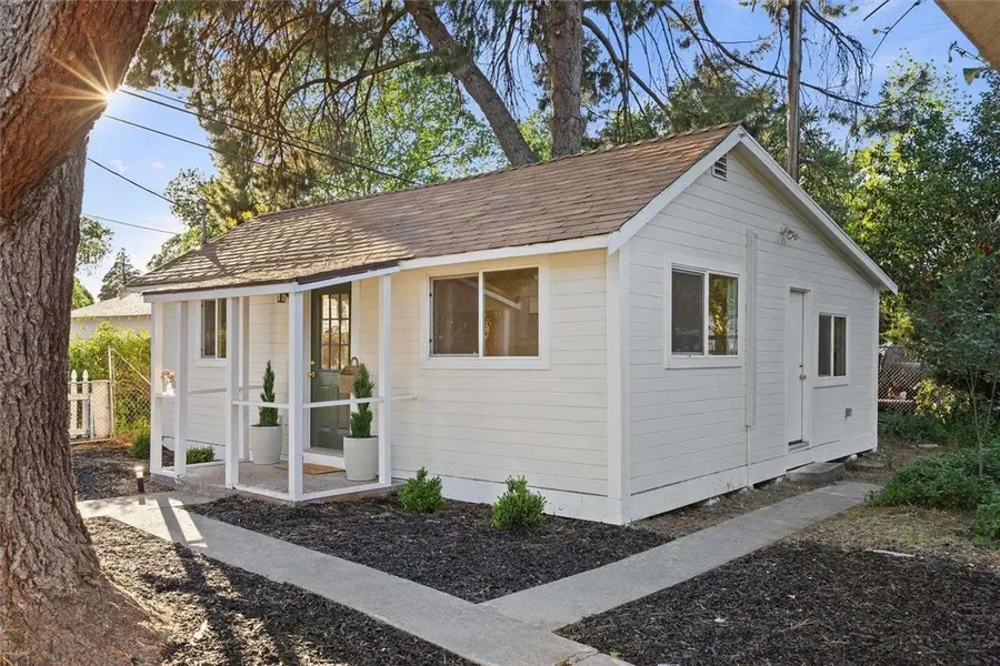 578 E 9th Avenue #1/2, Chico, CA 95926 - #3