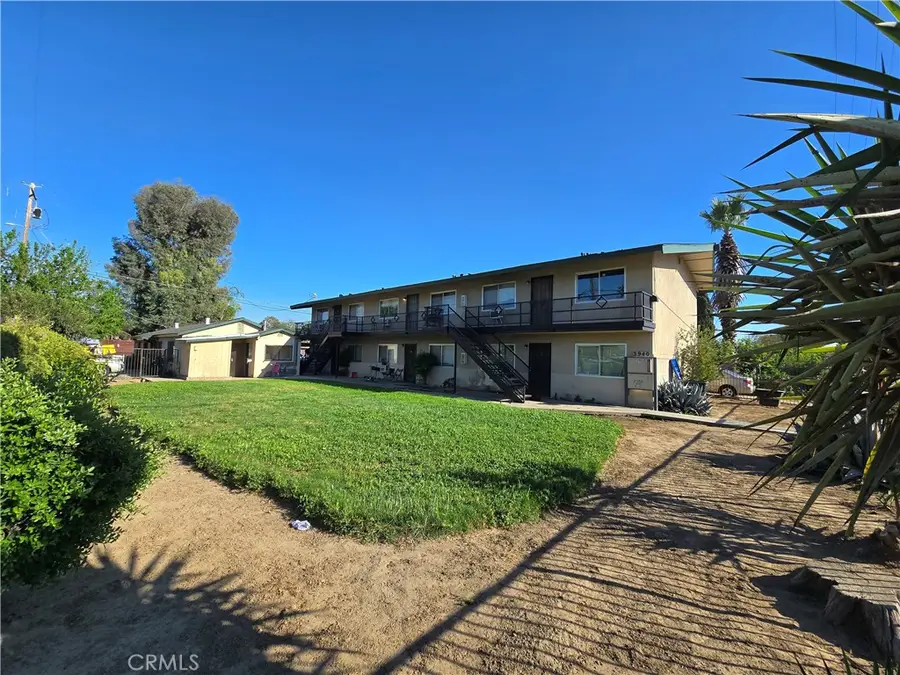 3940 E Burns, Fresno, CA 93725 - #2