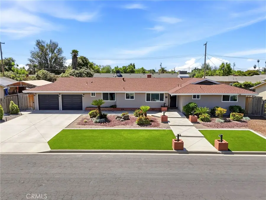 365 E Sycamore Drive, Hanford, CA 93230 - #2