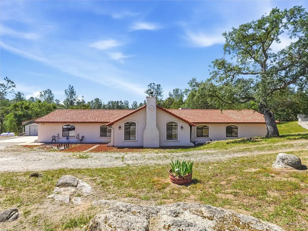 42704 Deep Forest, Coarsegold, CA 93614 - #1