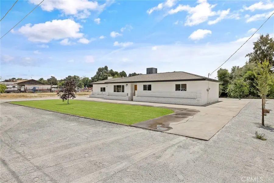 6125 E Mount Whitney, Laton, CA 93242 - #3