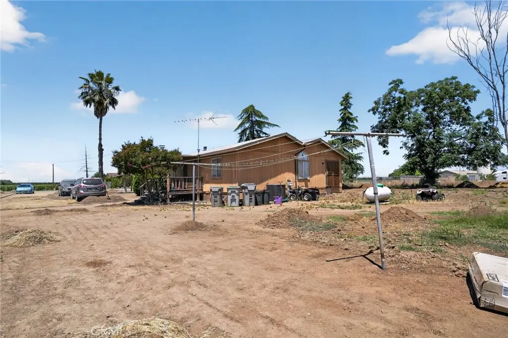 3512 S Blythe Avenue, Fresno, CA 93706 - #1