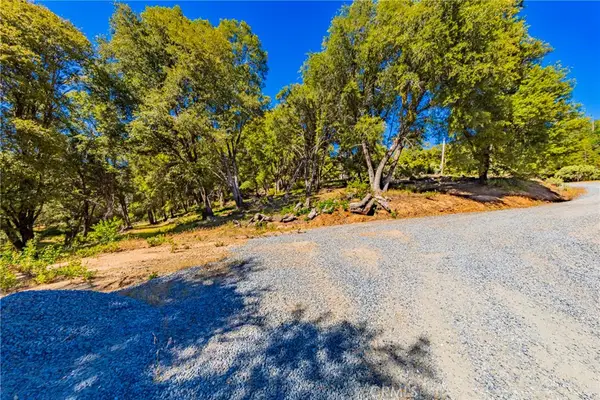 0 3 Springs Road, Oakhurst, CA 93644