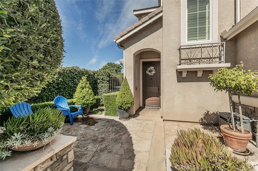 7049 N Cedar Hill, Fresno, CA 93722 - #2