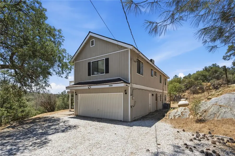 30880 Yosemite Springs, Coarsegold, CA 93614 - #3