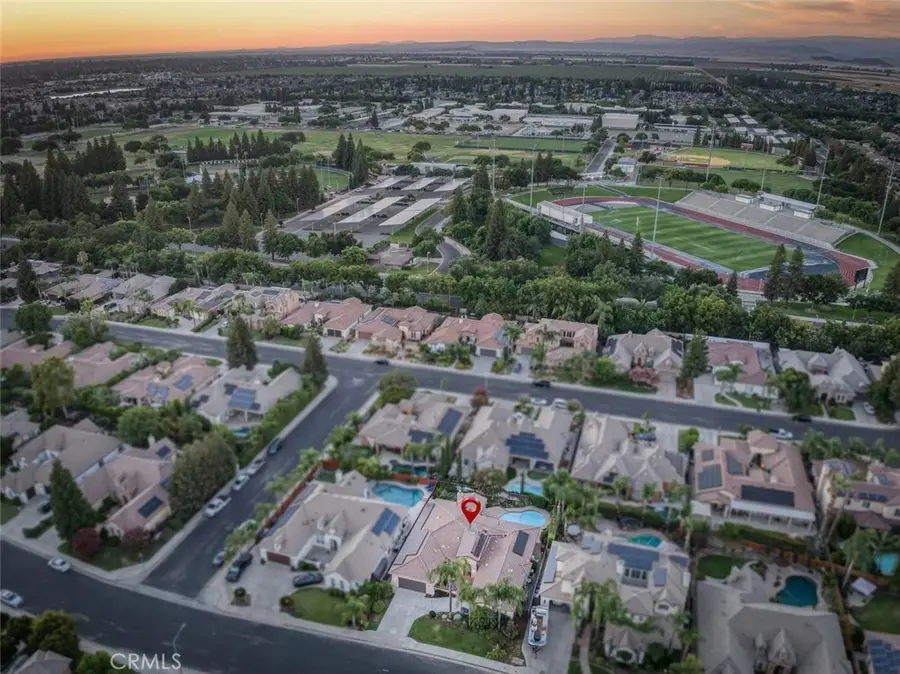 73 W Houston, Clovis, CA 93611 - #2