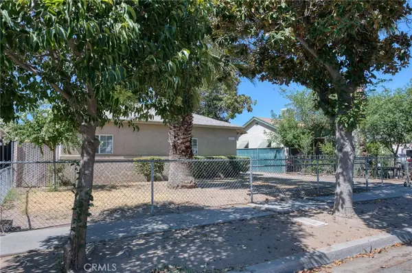 3827 E Hamilton, Fresno, CA 93702