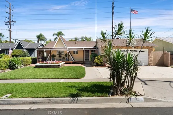1917 W Flora St, Santa Ana, CA 92704