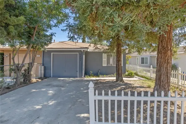 5451 W Santa Ana Avenue, Fresno, CA 93722